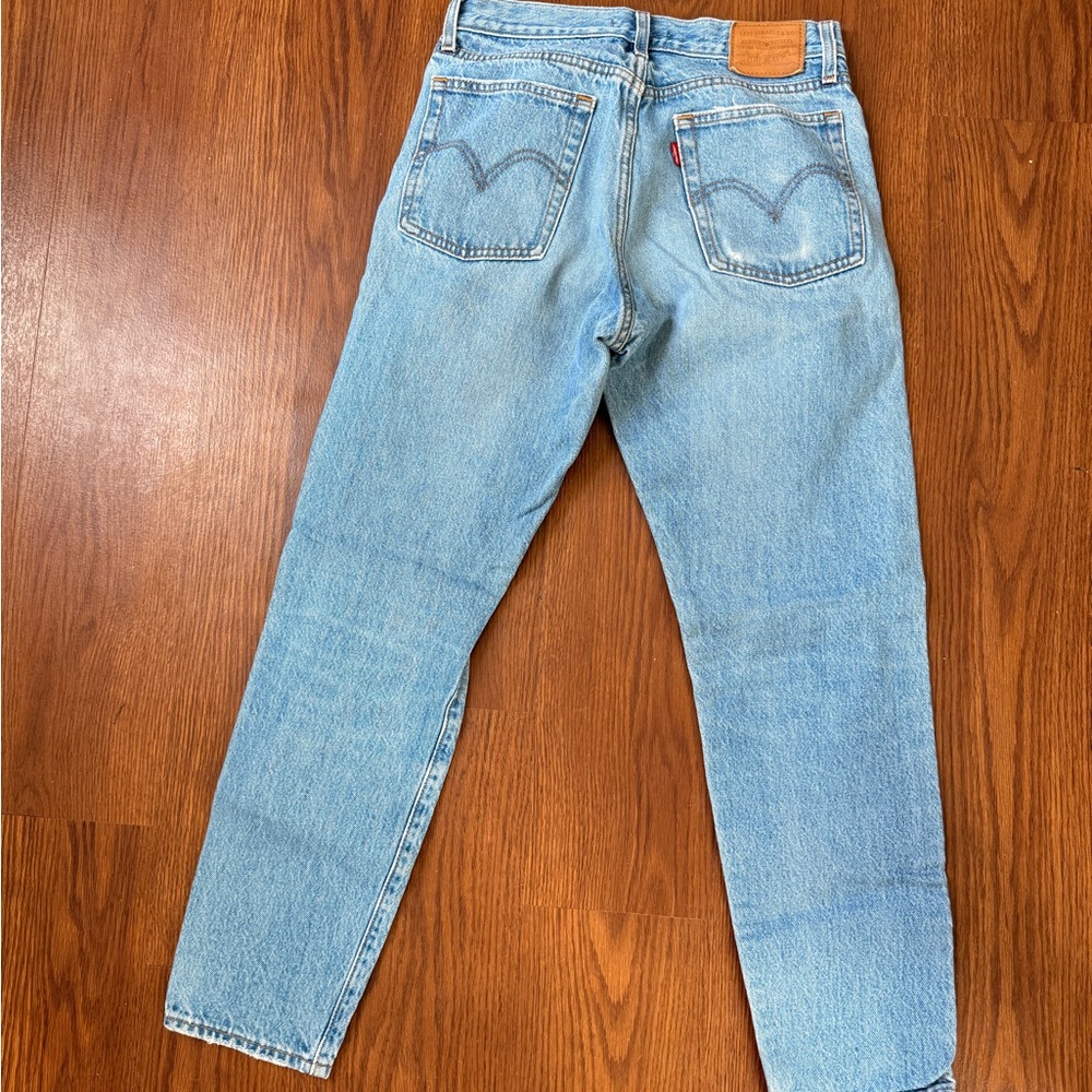 Levi's Wedgies Light Blue Distressed Boyfriend Jeans - Picture 2 of 2